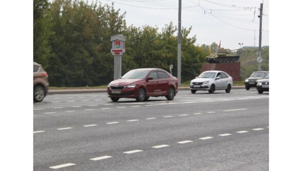 В Брянской области завершается обновление участков дорог, названных в честь героев и событий Великой Отечественной войны