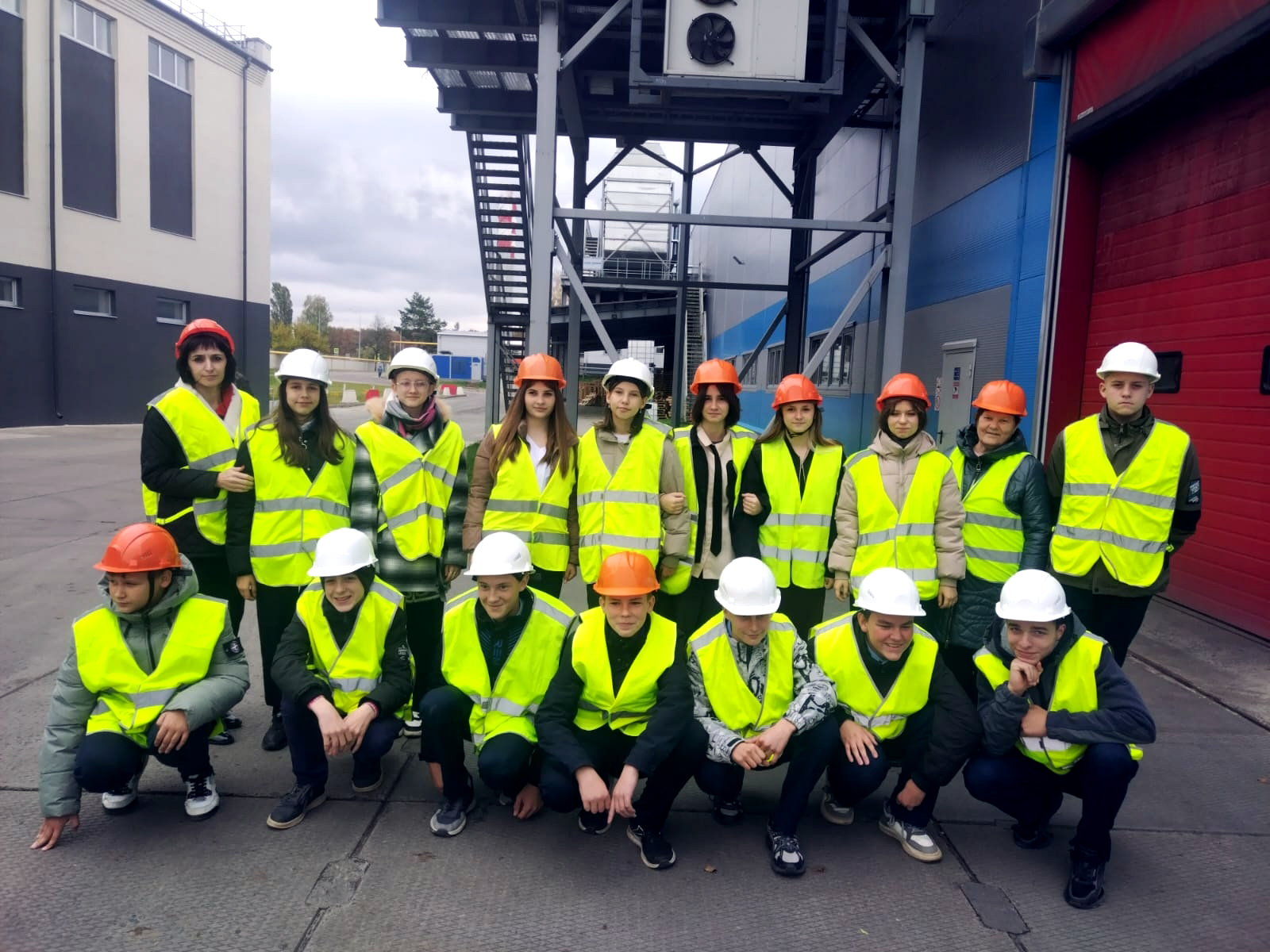 Обучающиеся  Влазовичской школы посетили АО «Пролетарий»