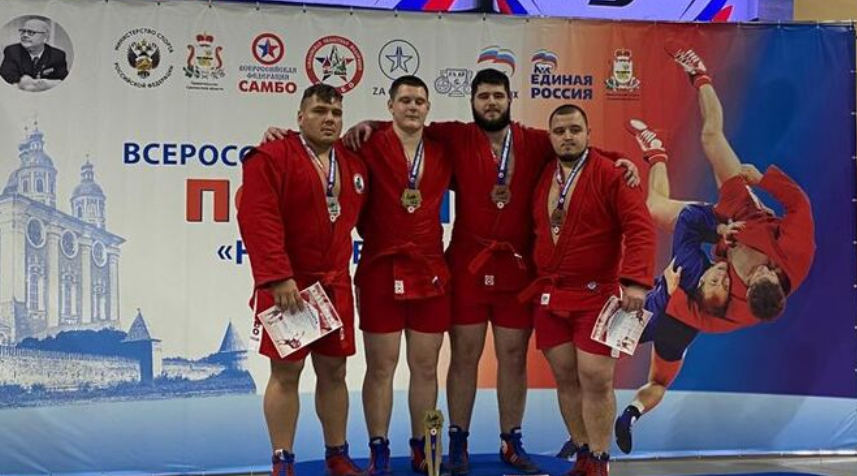 Брянские самбисты успешно выступили на соревнованиях в Смоленске