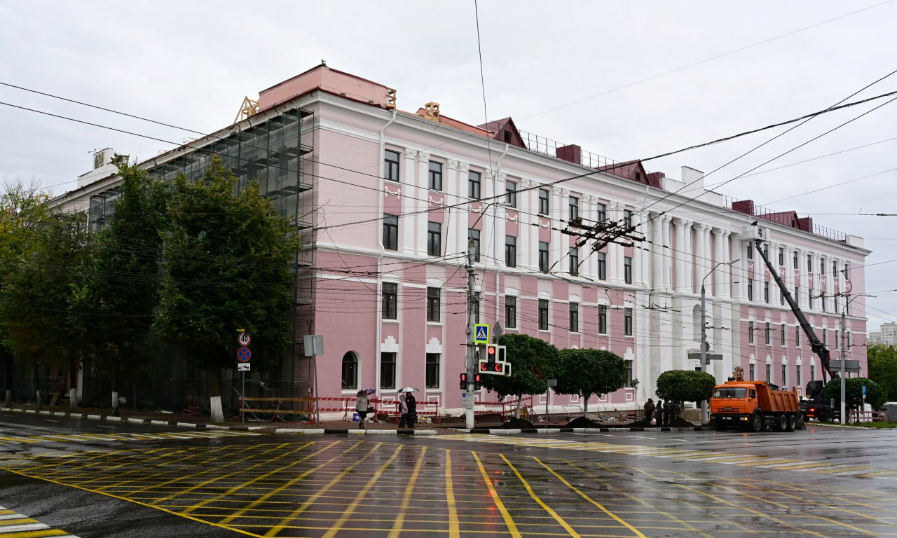 Рабочее совещание провел Александр Богомаз  на площадке филиала Первого Московского государственного медицинского университета имени И.М. Сеченова.