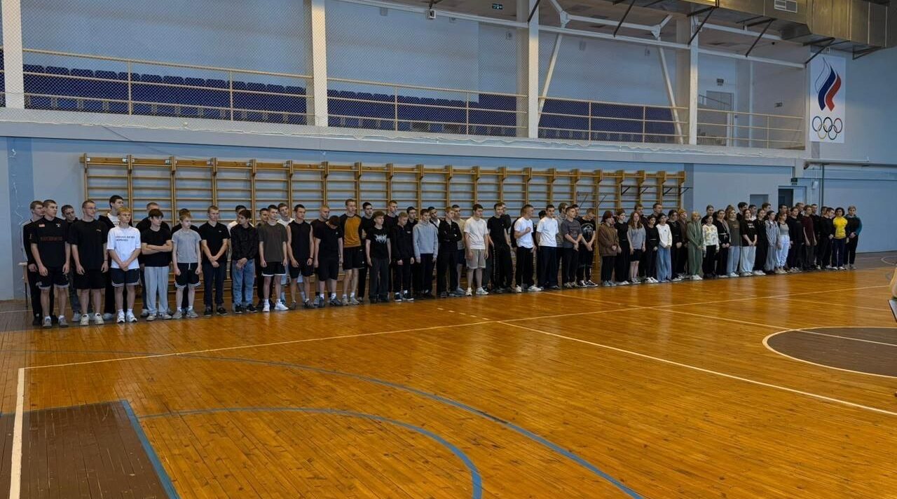 Студенты Суражского промышленно-аграрного техникума успешно сдали нормы ГТО.