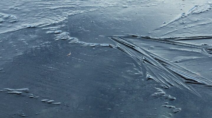 ГИМС МЧС: Первый лед опасен!