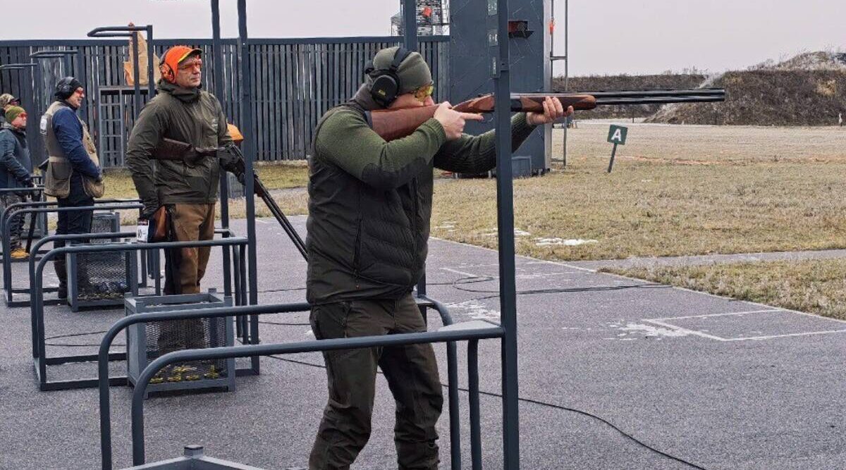 Азер Мамедов одержал победу на Кубке Александра Пересвета по стендовой стрельбе