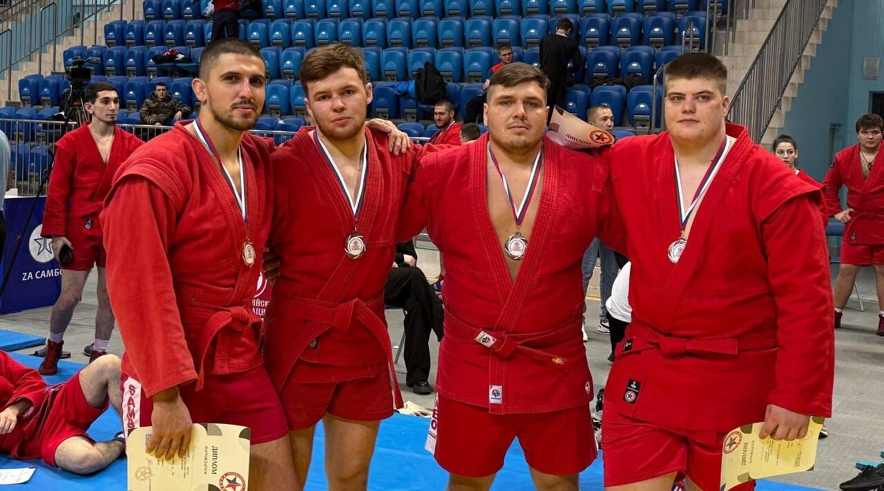 Самбисты из Брянска показали отличные результаты на чемпионате Центрального федерального округа