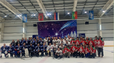 На ледовой арене в Клинцах прошел Рождественский хоккейный турнир