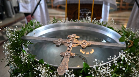 Губернатор Александр Богомаз поздравил жителей с праздником Крещения Господня