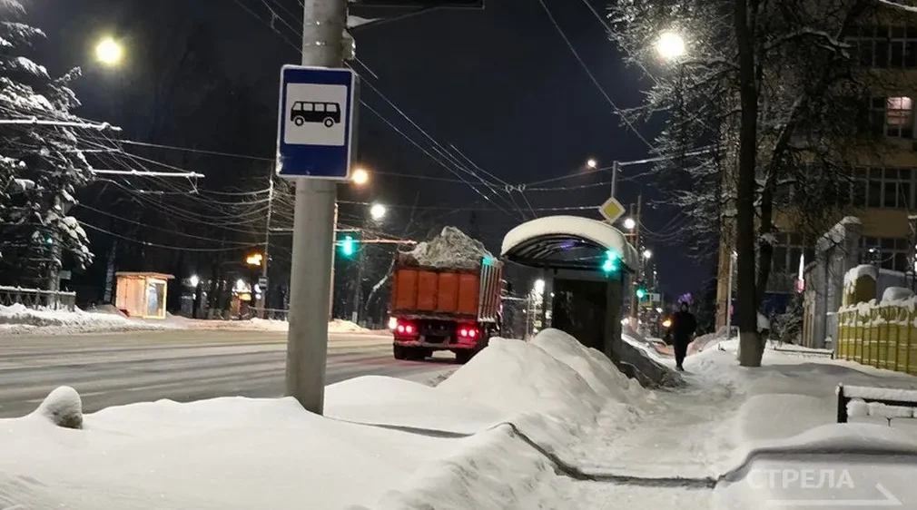 В Брянске очистили 355 тонн снега