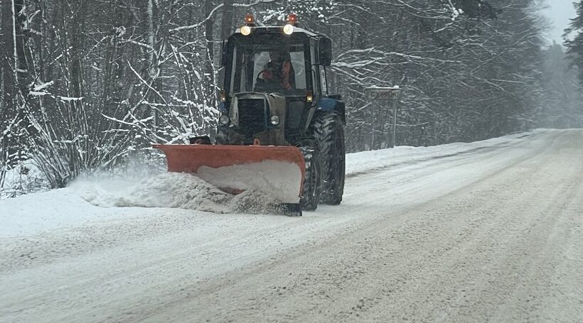 Брянцам из-за обильного снегопада рекомендуется воздержаться от поездок на автомобилях