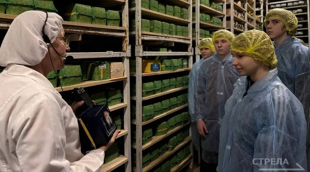 Брянский сыродельческий завод посетили участники проекта «Больше, чем путешествие»