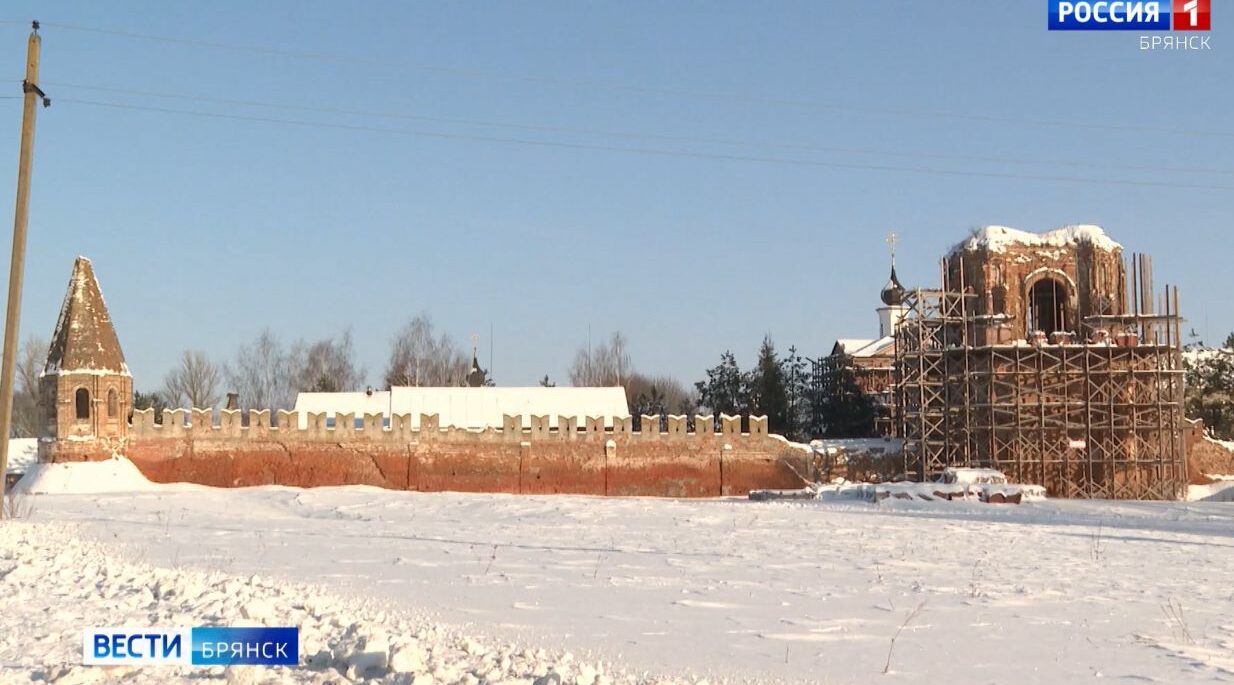 В Севске Брянской области восстанавливается главный собор Спасо-Преображенского женского монастыря