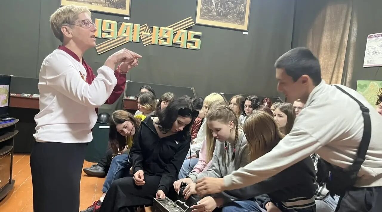 Студенты СПАТа посетили краеведческий музей