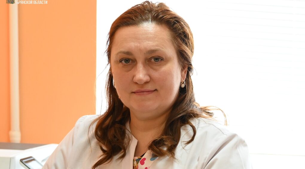 Главная медсестра детской поликлиники № 2 Светлана Скоб награждена знаком «За верность профессии»