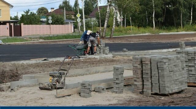 В Брянске ведутся работы по капитальному ремонту парка «Олимпийский»