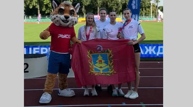 Брянские спортсменки взяли четыре медали на чемпионате России по эстафетному бегу
