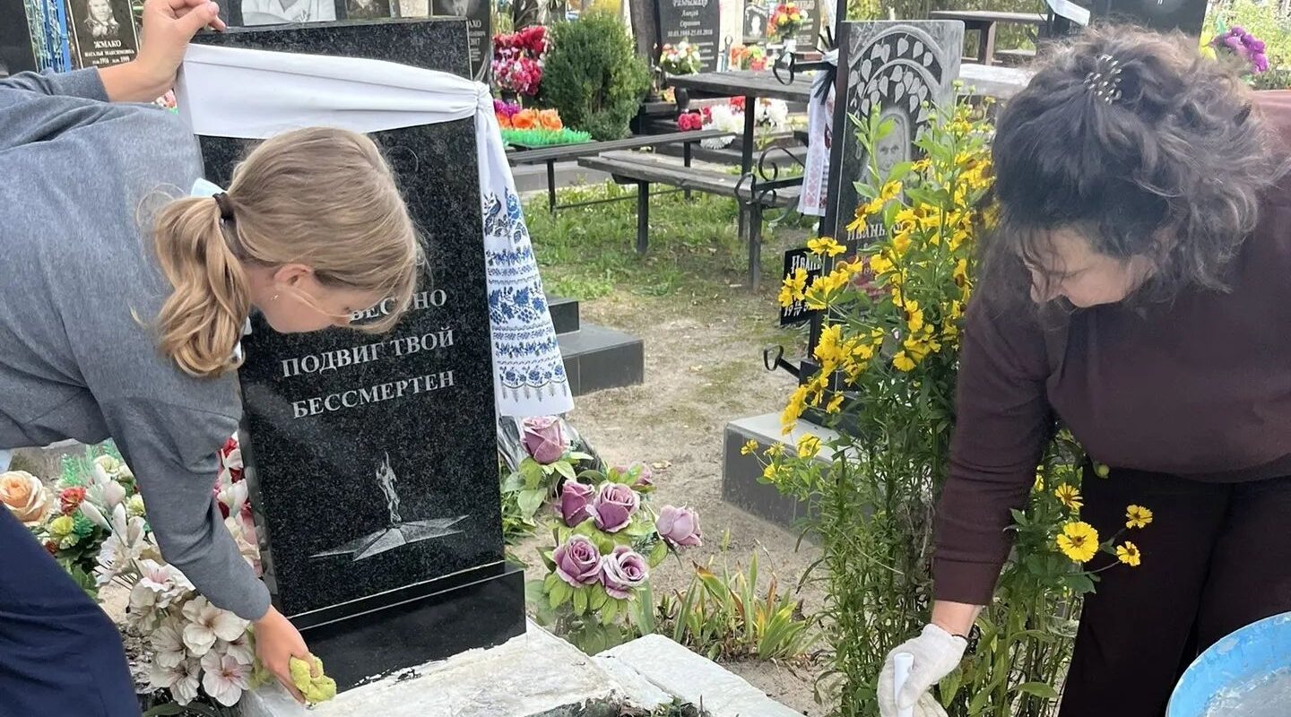 Суражской районной библиотеке проходит акция «Сохраняя память поколений»