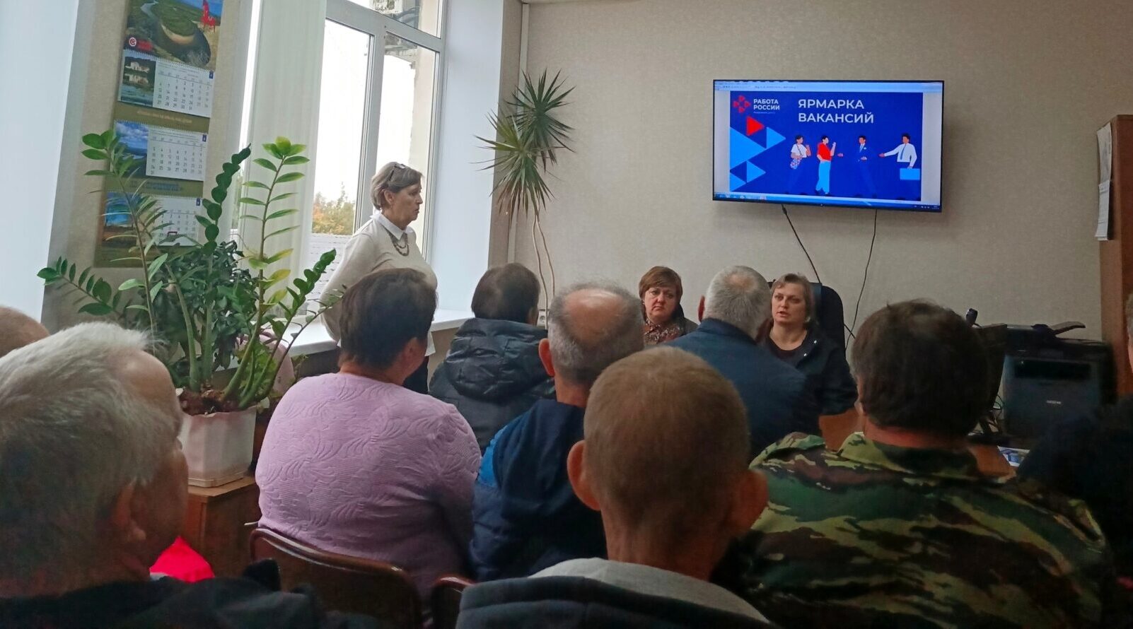 В преддверии отопительного сезона в центре занятости Суражского района прошла ярмарка вакансий