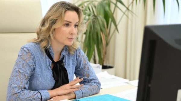 Для брянских родителей подготовили видеоуроки о кибербезопасности детей