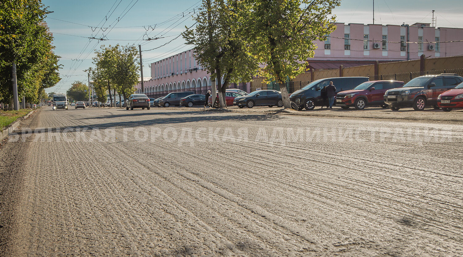 В Бежице строят новые тротуары